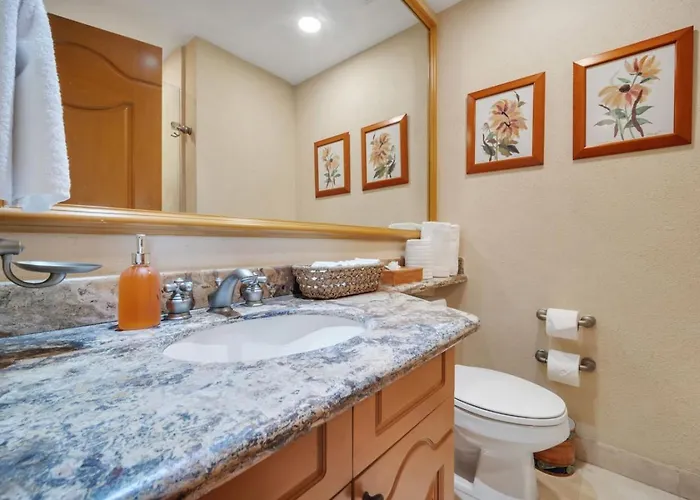 Beachfront Premium Ocean View 5 Star View Holiday home