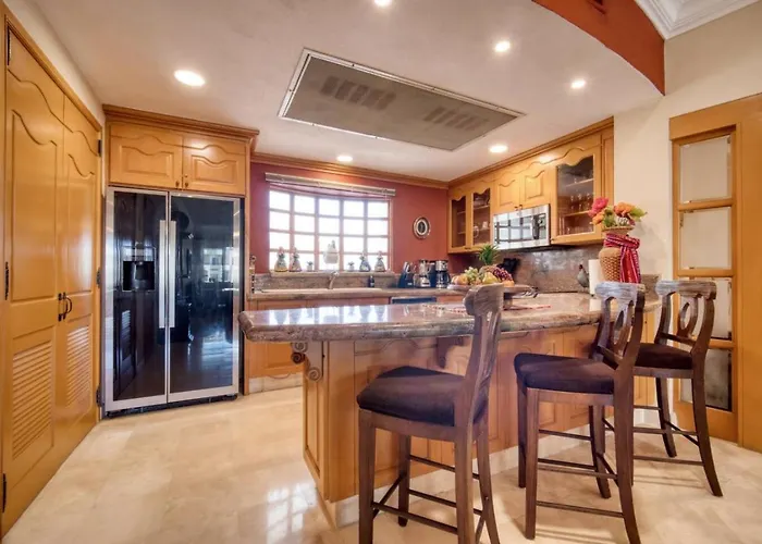 Beachfront Premium Ocean View 5 Star View Cabo San Lucas